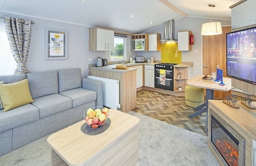 Ascog House | Comfortable, modern two-bedroom caravan sleeping four people.