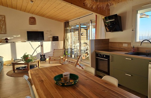 Salazac House | Comfortable nature gîte with swimming pool, ideal for 2 people, pet-friendly