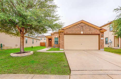 Southside House | Comfortable near Lackland & Downtown/Easy access I35n