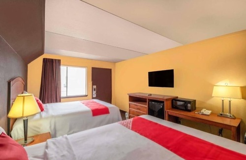 Odessa Hotel | Comfortable Odessa Room Near UTPB & Airport w/Free Parking