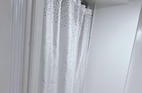 Park Hill House | Comfortable one bedroom apartment