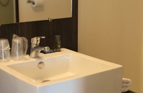 Chevilly-Larue Hotel | Comfortable Paris Sud Stay Near Business Parks | 2 Units