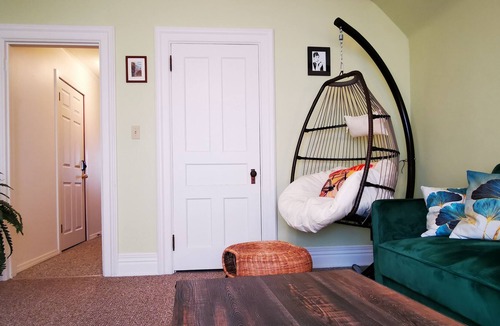 North Tonawanda Apartment | Comfortable place, in the historical district.