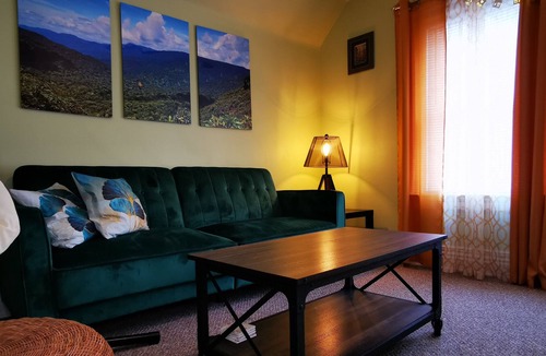 North Tonawanda Apartment | Comfortable place, in the historical district.