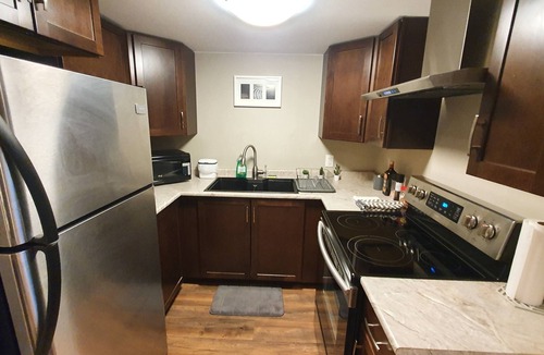 Kingston House | Comfortable Private 2bedroom with Full Kitchen