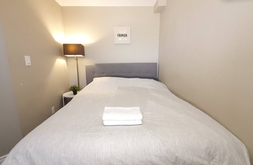 Kingston House | Comfortable Private 2bedroom with Full Kitchen