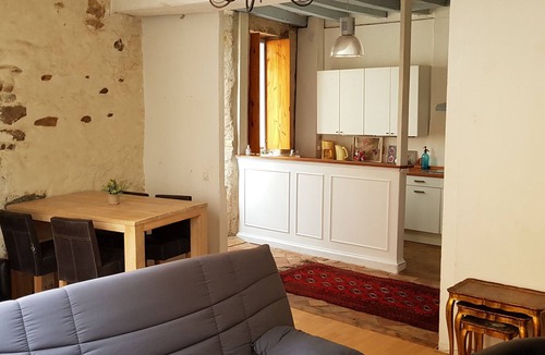 Chateau-Gontier House | Comfortable, quiet and bright central house 7pers