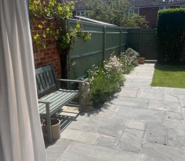 Wallingford House | Comfortable Quiet Room in shared 3 bedroom hse Centre