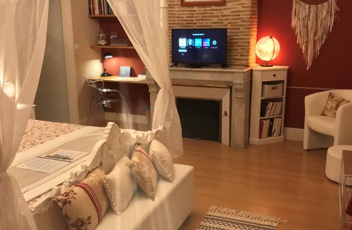 Loupiac Bed & Breakfast | Comfortable room