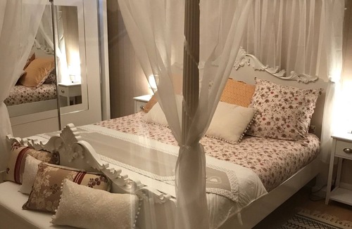 Loupiac Bed & Breakfast | Comfortable room