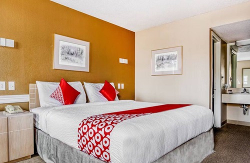 Wichita Falls Hotel | Comfortable Room w/Queen Bed – Great Value Near Local Attractions