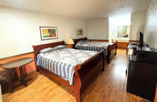Victoria Hotel | Comfortable Room w/Free Parking, Near Victoria Attractions!