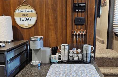 Cedar Lane House | Comfortable RV 5th Wheel located in Sargent, TX in the coastal town of Sargent.