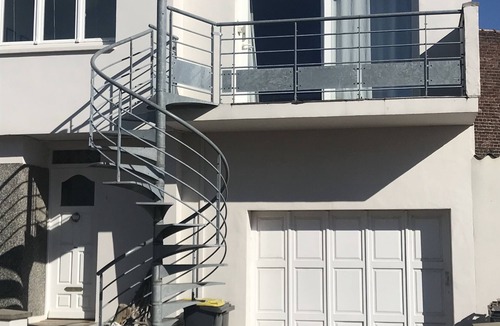 Bleriot-Plage Apartment | Comfortable seaside studio with terrace 200 m from the beach