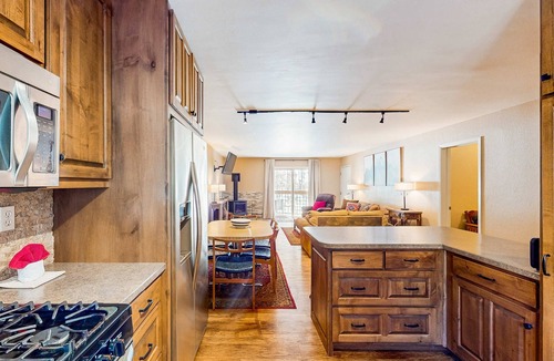Taos Ski Valley Condo | Comfortable ski-in/ski-out condo, with gas stove, soaking tub, balcony & WIFI