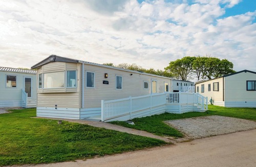 Hewas Water House | Comfortable spacious caravan with one double and one twin.