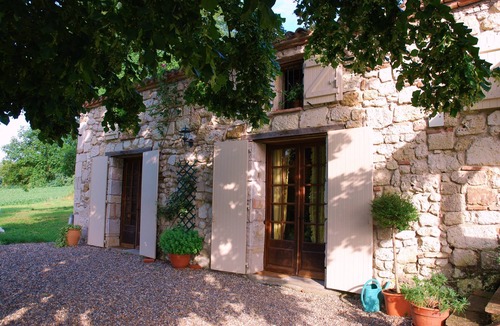 Castelsagrat Cottage | Comfortable space and well decorated