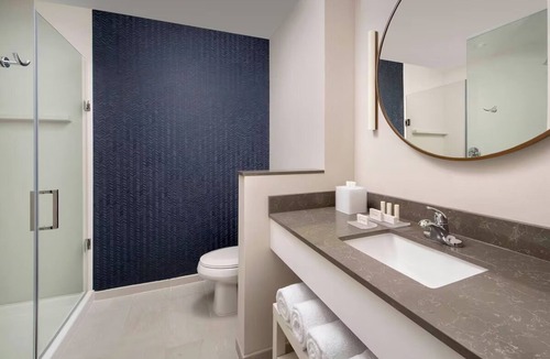 Doral Hotel | Comfortable Space w/2 Queens Perfect for Leisure and Relaxation in Doral