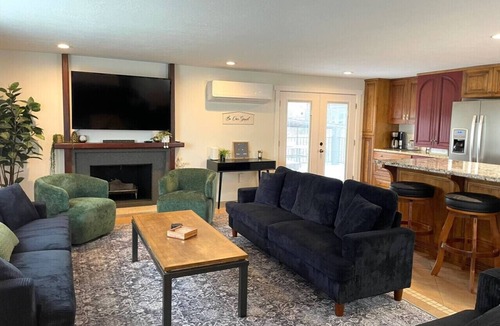 South Jordan House | Comfortable, Spacious home with pool table firepit great location