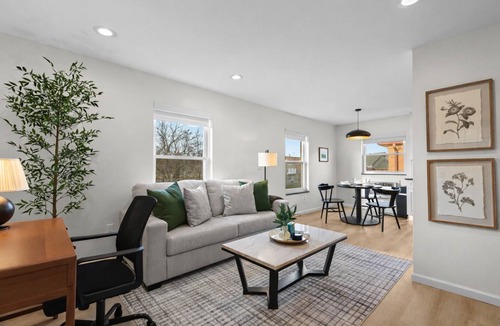 Eastpointe Apartment | Comfortable & Spacious 1BR in Eastpointe