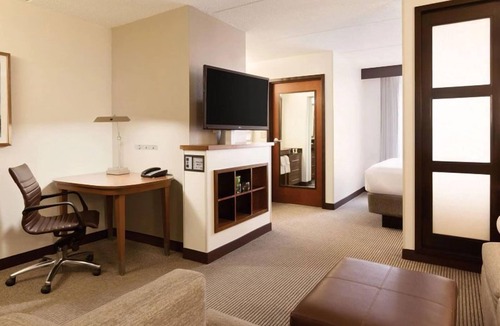 St. Johns Hotel | Comfortable Stay! 4 Pet-friendly Units, Free Parking, Outdoor Swimming Pool!