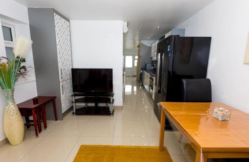 Shirley House | Comfortable stay in Shirley, Solihull - Room 3