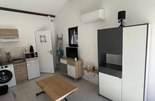 Biguglia Apartment | Comfortable studio 5 min from the beach + pool access