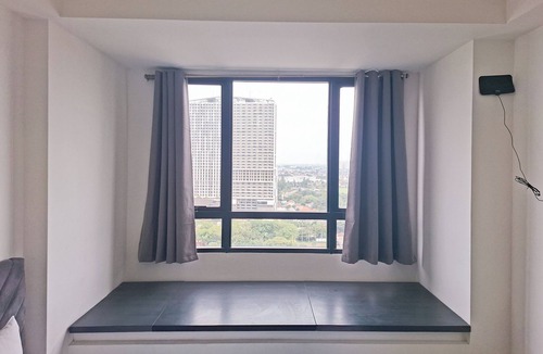 Panunggangan Utara Apartment | Comfortable Studio At Apartment Collins Boulevard