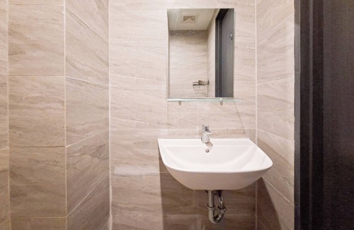 Panunggangan Utara Apartment | Comfortable Studio At Apartment Collins Boulevard