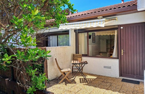 Lit-et-Mixe Apartment | Comfortable studio close to the shops and oceans