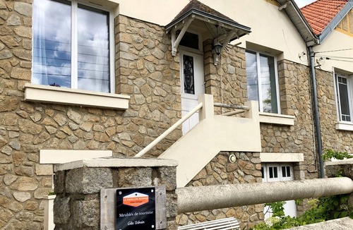 Maurepas Apartment | Comfortable studio - Garden and free parking