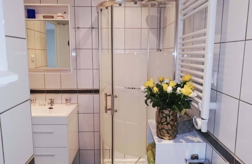 Eu Apartment | Comfortable studio gite for 2