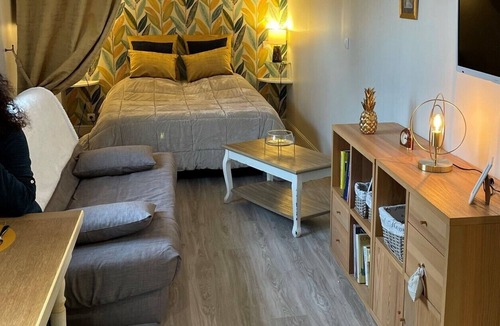 Eu Apartment | Comfortable studio gite for 2