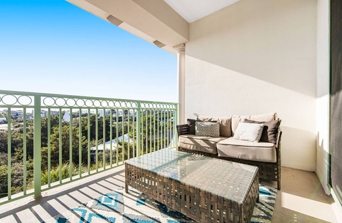 Rosemary Beach Apartment | Comfortable studio w/shared outdoor pool, hot tub, BBQ area, and pool views