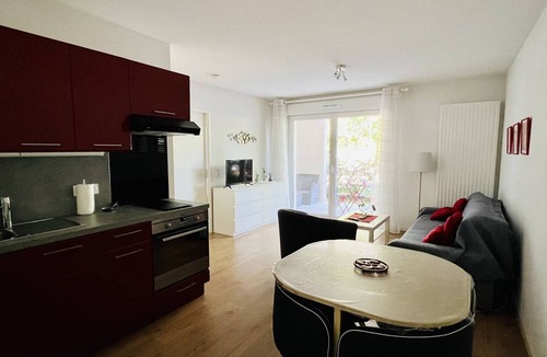 Hasparren Apartment | Comfortable T2, 4 people, Terrace, Private parking in Hasparren