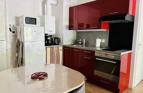 Hasparren Apartment | Comfortable T2, 4 people, Terrace, Private parking in Hasparren