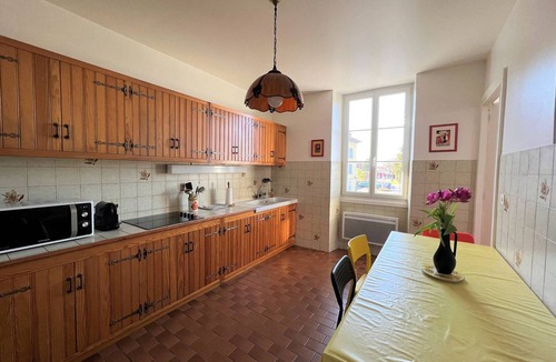 Cambo-les-Bains Apartment | Comfortable T2 downtown with pets allowed and Wi-Fi