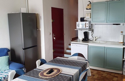 Port-la-Nouvelle Apartment | Comfortable T2 bis apartment 200 m from the beach.