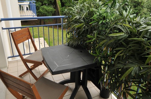 Pornichet Apartment | Comfortable T2 in Wooded Park with swimming pool Near Beach