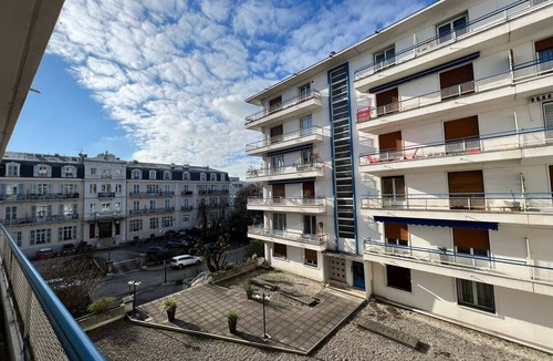 Aix-les-Bains City Center Apartment | Comfortable T3 Downtown Aix-les-Bains, Parking, Pets Allowed