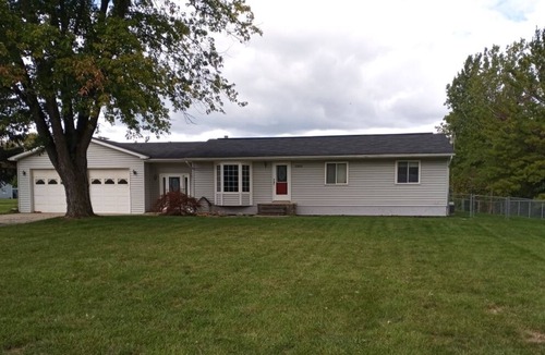 Salem House | Comfortable three Bedroom Ranch