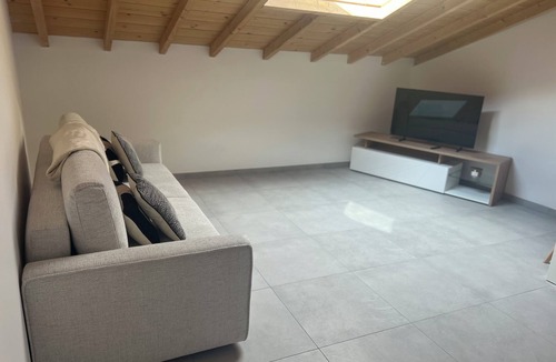 Tullins House | Comfortable town house