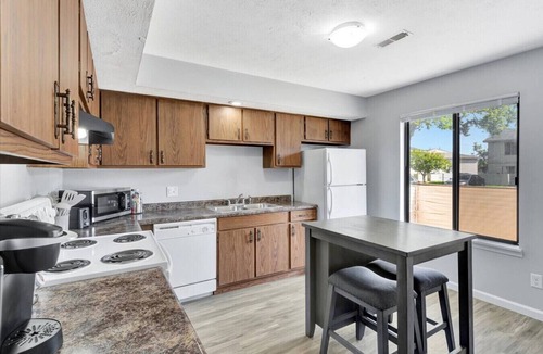 Champaign Apartment | Comfortable Townhome in Southwest Champaign