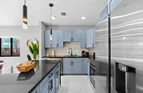 Allapattah Apartment | Comfortable Townhouse - Free Parking Included