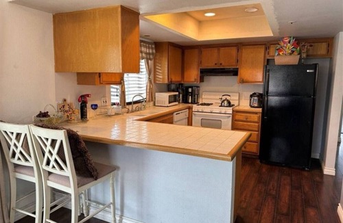 Rialto House | Comfortable two - bedroom suite