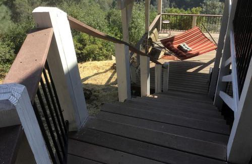 Penn Valley House | Comfortable Upper Floor Mountain Getaway in Penn Valley, California