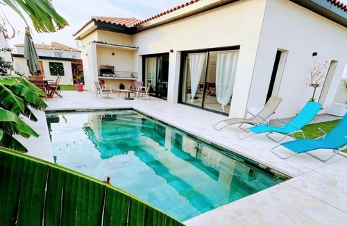 Pia House | Comfortable villa 10 minutes from the beaches and swimming pool