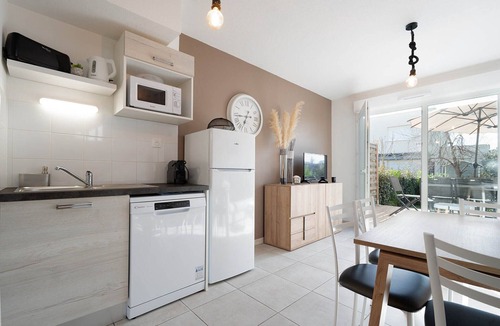 Serignan Villa | Comfortable Villa by the Sea