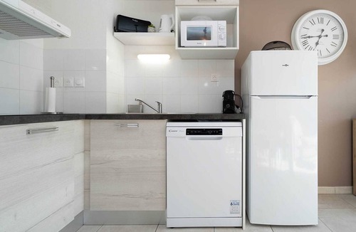 Serignan Villa | Comfortable Villa by the Sea