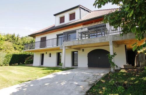 Viviers-du-Lac Villa | Comfortable villa with a view of Lake Bourget